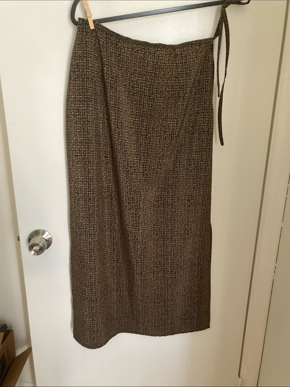 Casual Corner Brown Textured Tie-Waist Midi Skirt